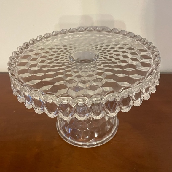 Fostoria Vintage Round Cake Stand Made in USA